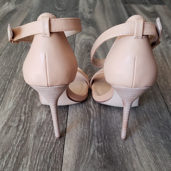 NWOT! ELSI NUDE LEATHER SINGLE STRAP HEELS - Picture 4 of 5